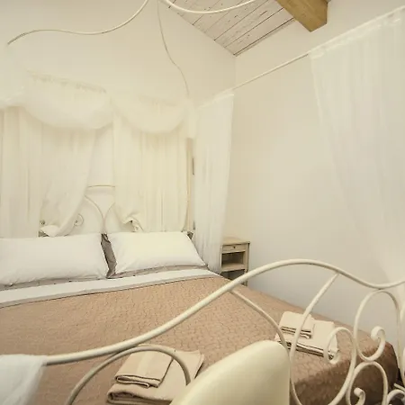 Le Stanze Di Leonardo בית הארחה צ'סנטיקו