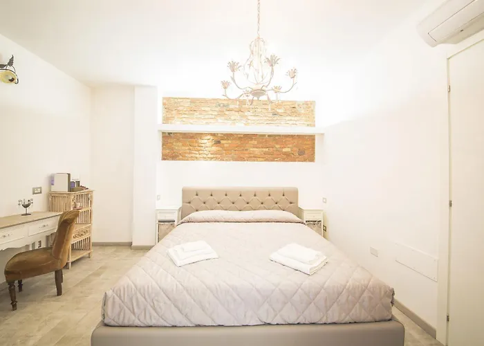 Le Stanze Di Leonardo Pensjonat 4*