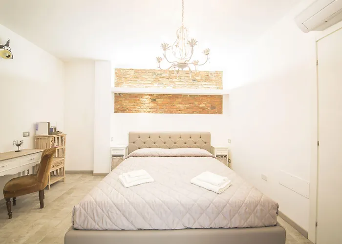 بيت ضيافة Le Stanze Di Leonardo 4*